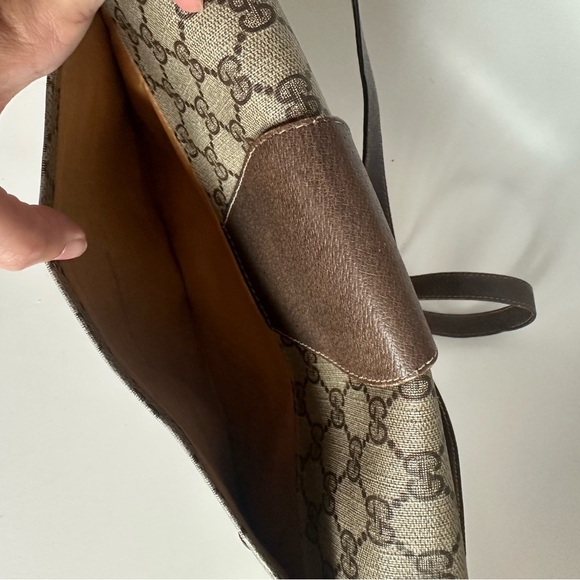 Gucci Monogram Brown and Cream Clutch - Picture 2 of 5